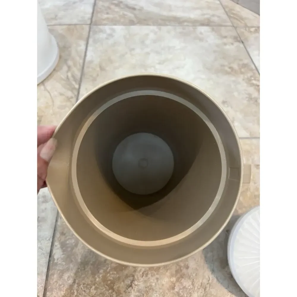 Vintage Tupperware Pitcher 800-8 1/2 Gal 2 QT Almond Tan Push Button Lid